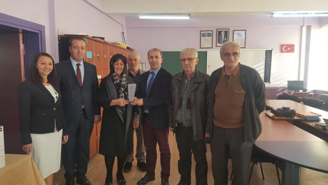 Hilmi Duralioğlu Anadolu Lisesi'ne Fotokopi Makinesi Hediye Edildi.