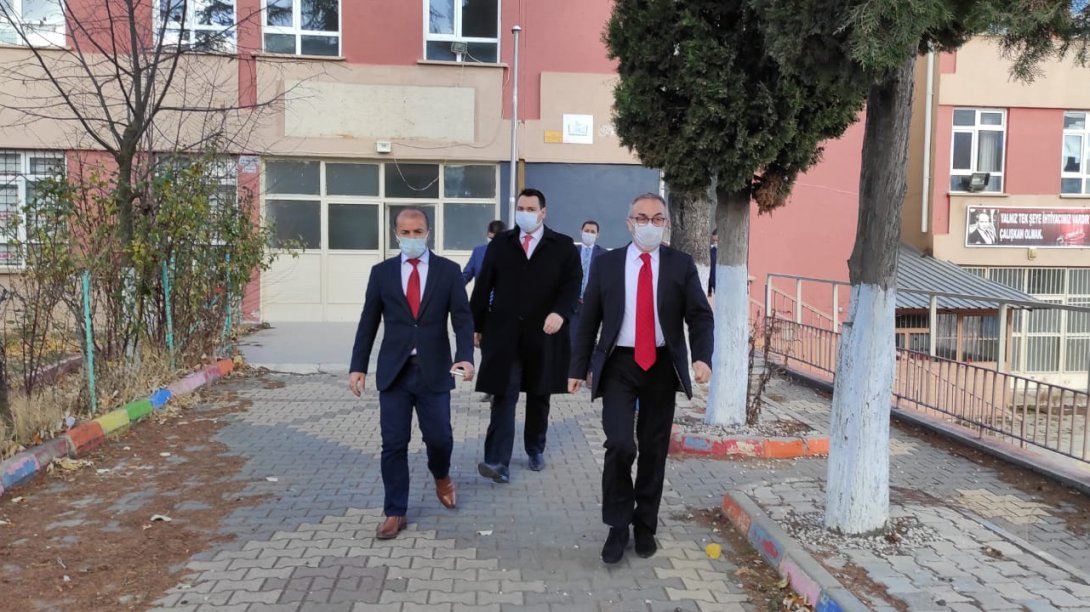 Bilecik İl Milli Eğitim Müdürümüz Mustafa Sami AKYOL, İlçemiz Okullarını Ziyaret Ettiler.