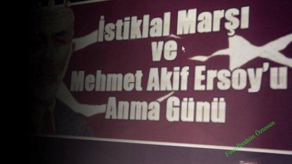 İstiklal Marşı’nın Kabulü ve Mehmet Akif Ersoy’u Anma Programı Belediye Kültür  Merkezi’nde Gerçekleştirildi